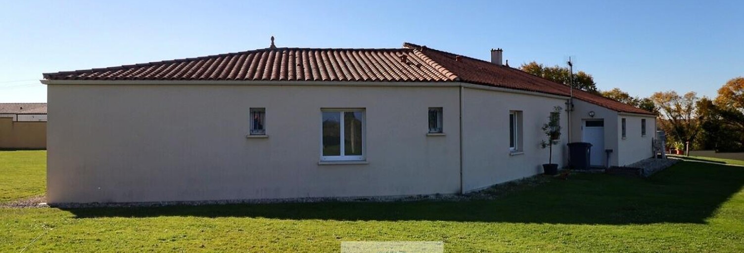 Maison 8 Pièces 157 m² à vendre à Champdolent (17430)