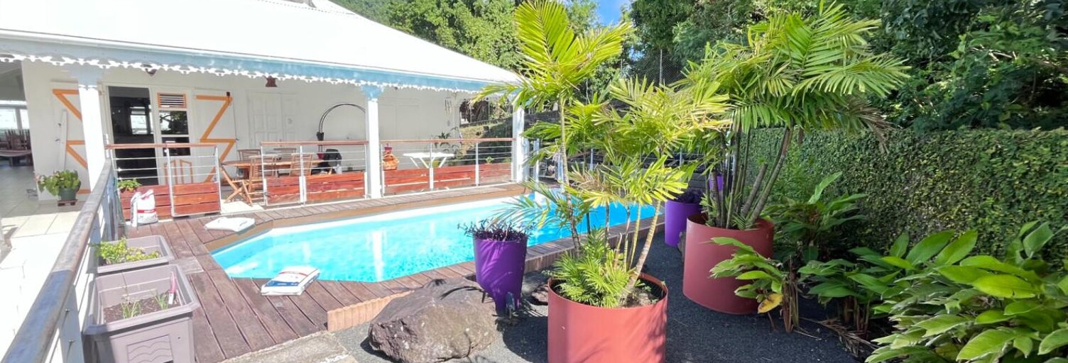 Maison 6 Pièces 200 m² à vendre à Gourbeyre (97113)