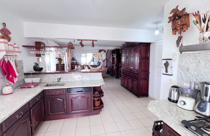 Villa Gourbeyre 6 pièce(s) 200 m2 - Vue mer et montagne — photo 5