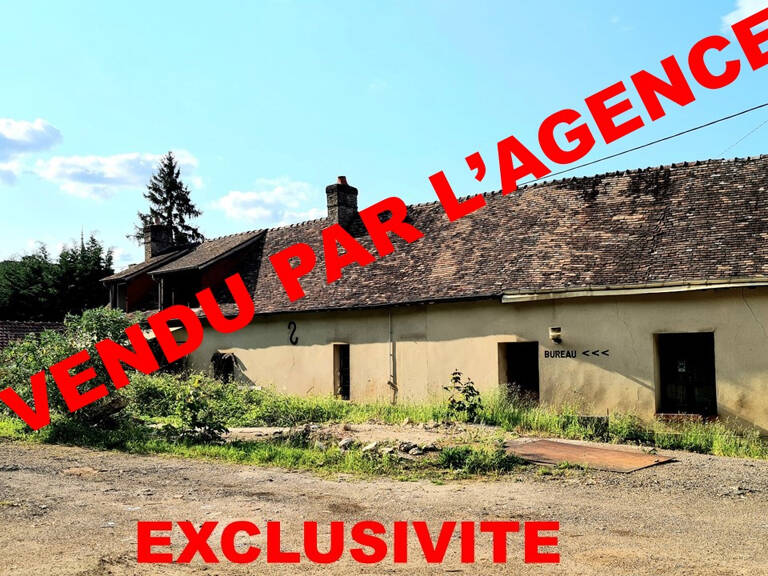 VENDU PAR L'AGENCE - Les Andelys centre - Maison en pierre  d'environ 140 m2 à rénover  sur 620m2 de terrain plat — photo 1