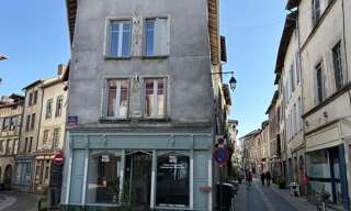 Immeuble  157 m² à vendre à Saint-Léonard-de-Noblat (87400)