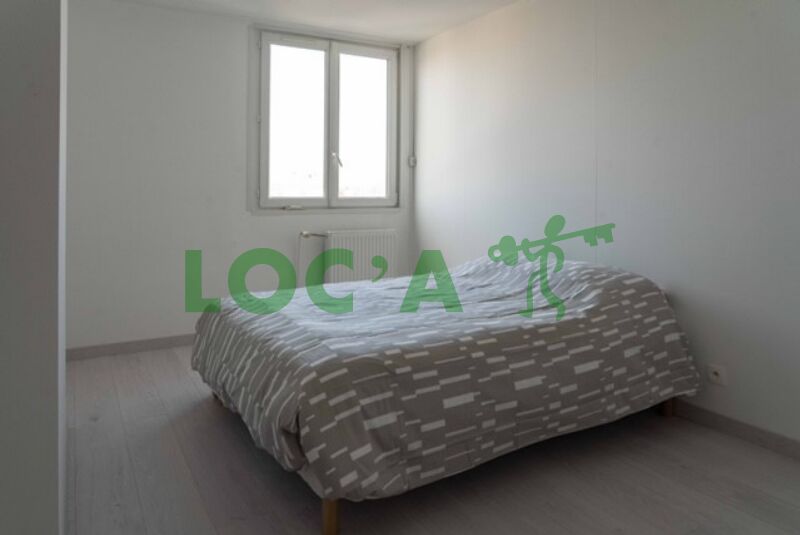 Photo Location T4 79 m² à Dijon 1 550 ¤ CC /mois image 4/4