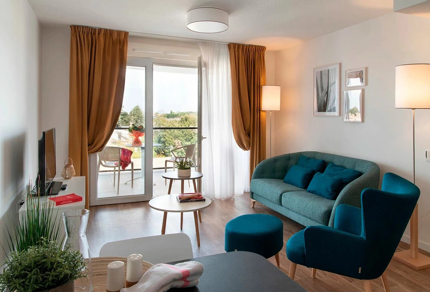 Appartement T2 de 43 m2 avec balcon  résidence services seni — photo 1