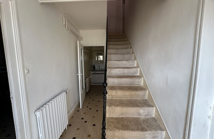 Maison mitoyenne de 99 m2 hab et dépendances attenantes — photo 4