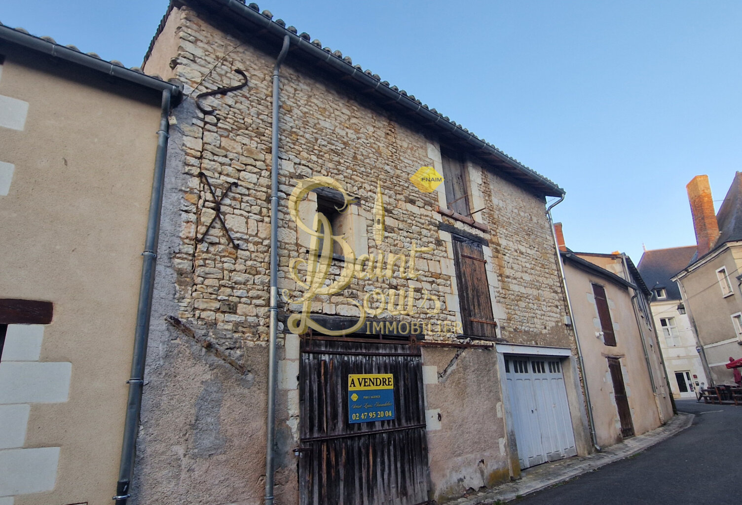 BATIMENT AVEC GARAGE — photo 1