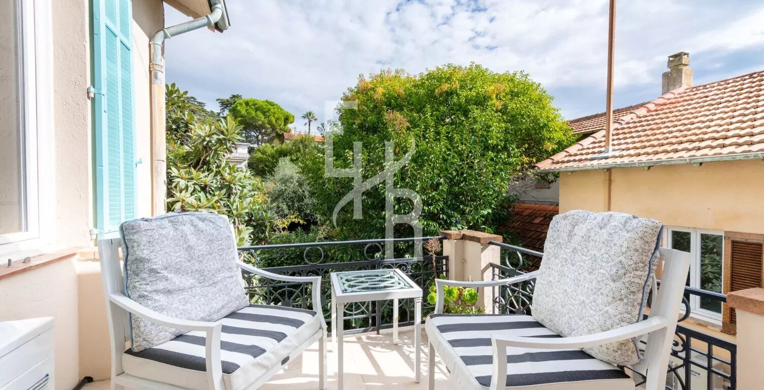 CANNES – MAISON DE VILLE 110 m² – 4 CHAMBRES – TERRASSE & PARKING – SECTEUR BAS MONTROSE — photo 1