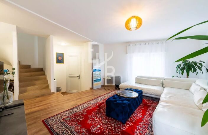 CANNES – MAISON DE VILLE 110 m² – 4 CHAMBRES – TERRASSE & PARKING – SECTEUR BAS MONTROSE — photo 2