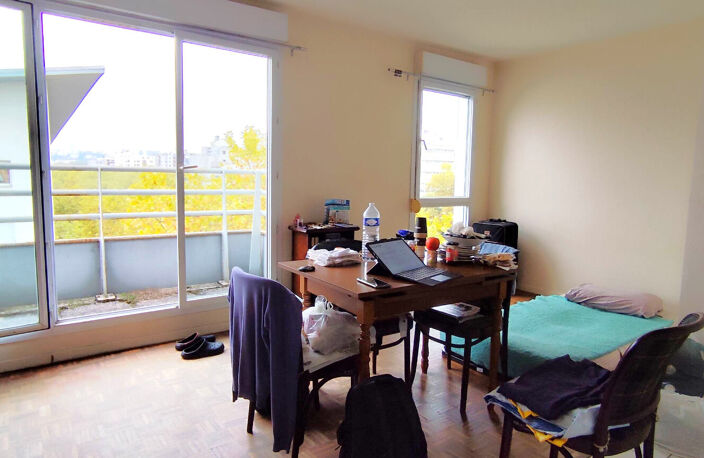 VILLEURBANNE - STUDIO 28 M2 DERNIER ETAGE AVEC BELLE VUE ET GARAGE — photo 2