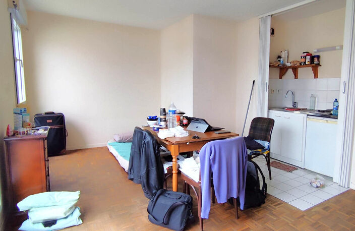 VILLEURBANNE - STUDIO 28 M2 DERNIER ETAGE AVEC BELLE VUE ET GARAGE — photo 4