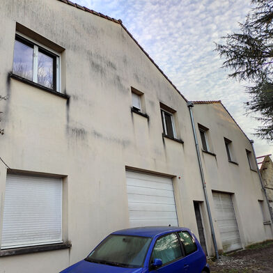 Commerce  330000 €