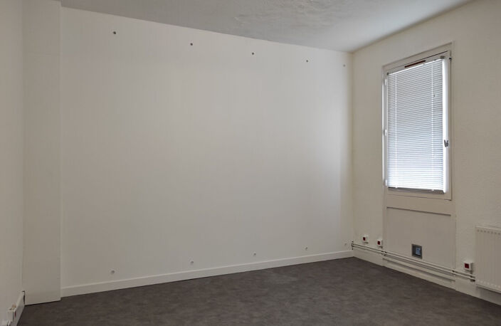A louer Bureau N°15 20 m² à Artigues Près Bordeaux — photo 2