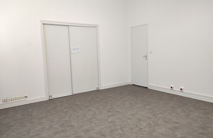 A louer Bureau N°15 20 m² à Artigues Près Bordeaux — photo 4