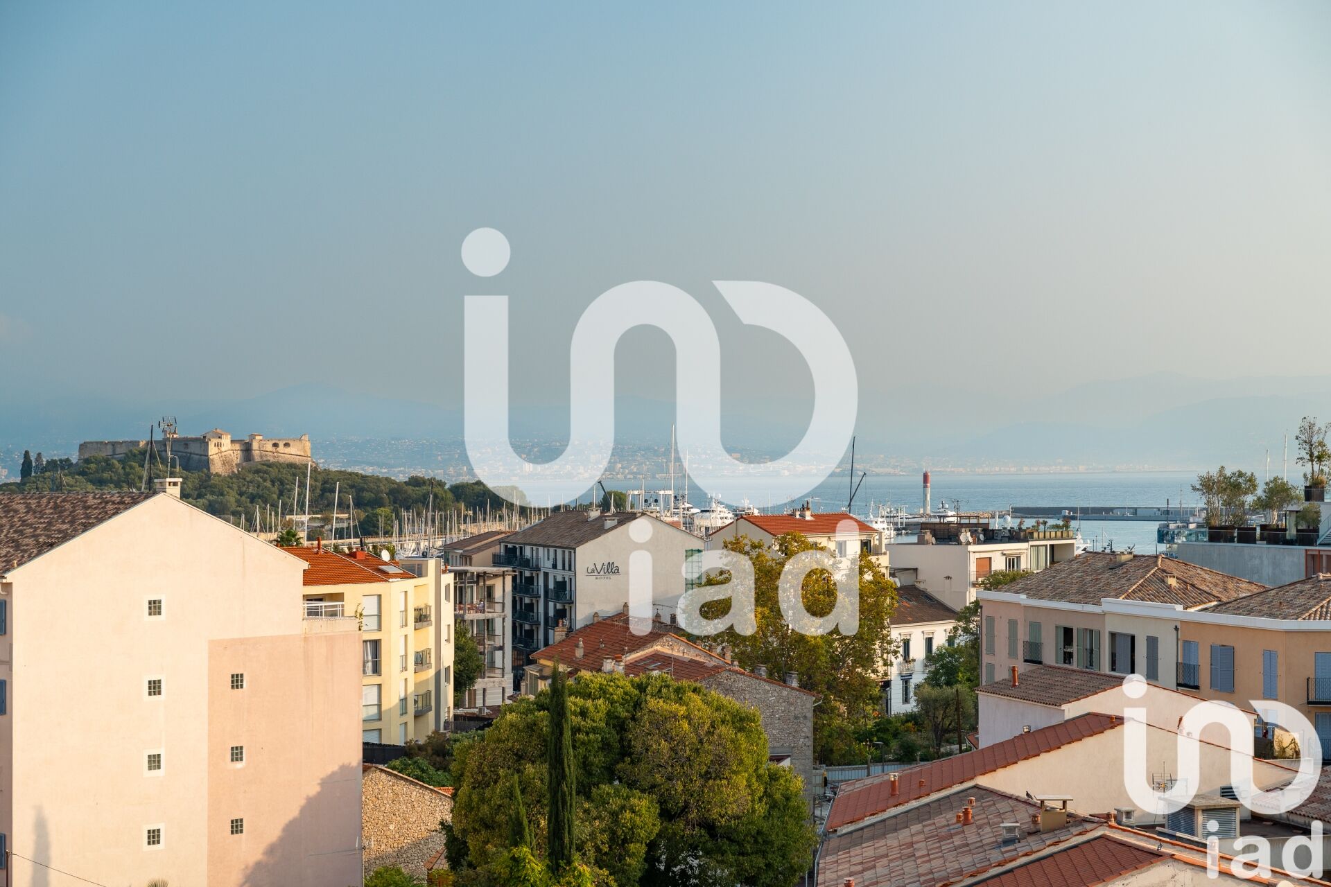 Antibes - 108m² - 4p. - 3ch.