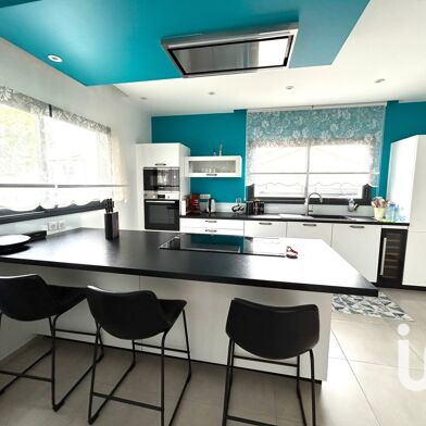 Maison 5 pièces 379500 €