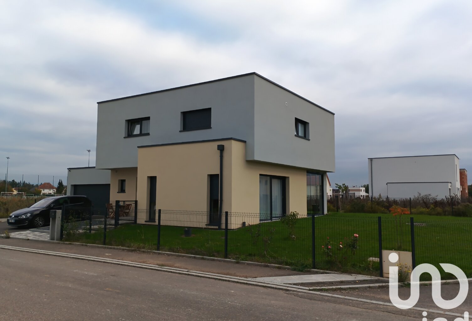 Vente Maison/villa 8 pièces — photo 1