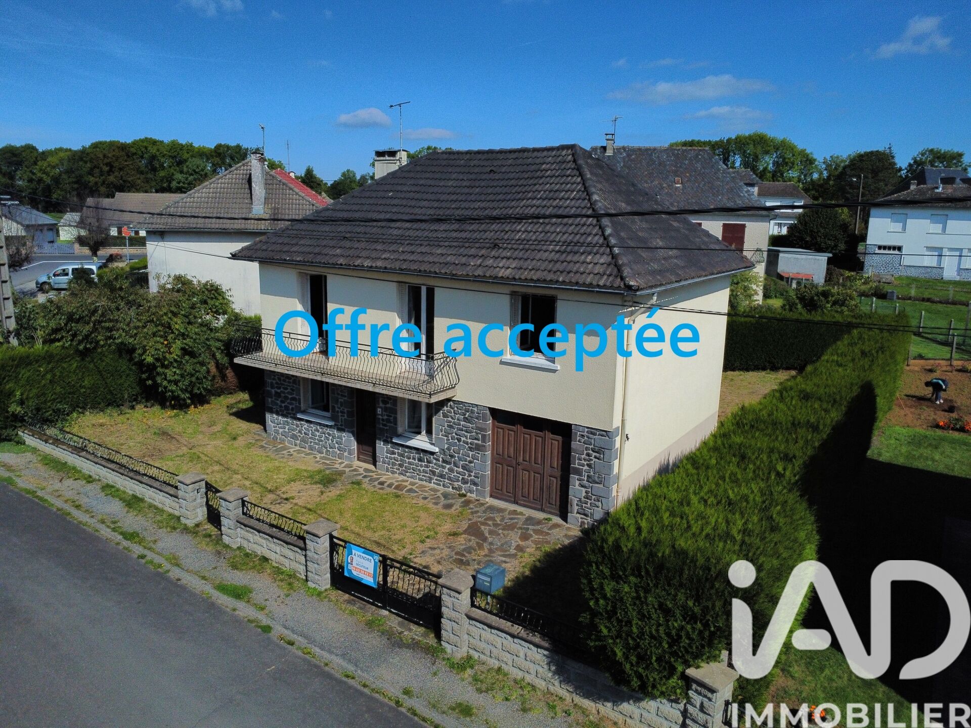 Pleaux - 107m² - 5p. - 4ch.