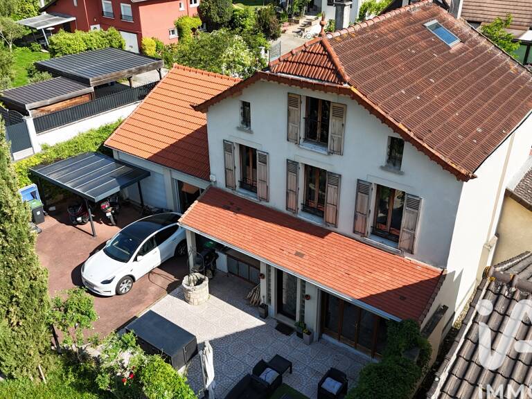 Vente Maison/villa 11 pièces — photo 1