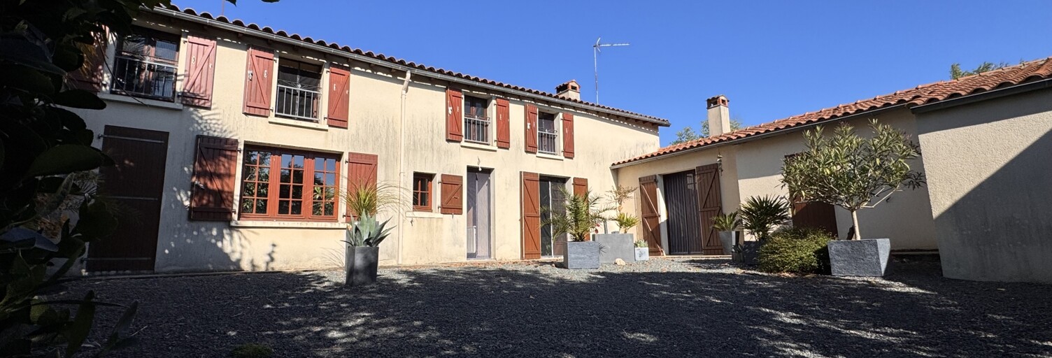 Maison 6 Pièces 200 m² à vendre à Saint-Hilaire-de-Voust (85120)