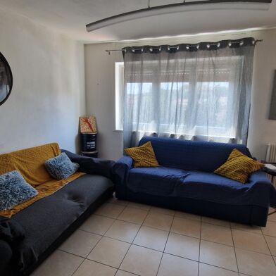 Appartement 4 pièces 151000 €