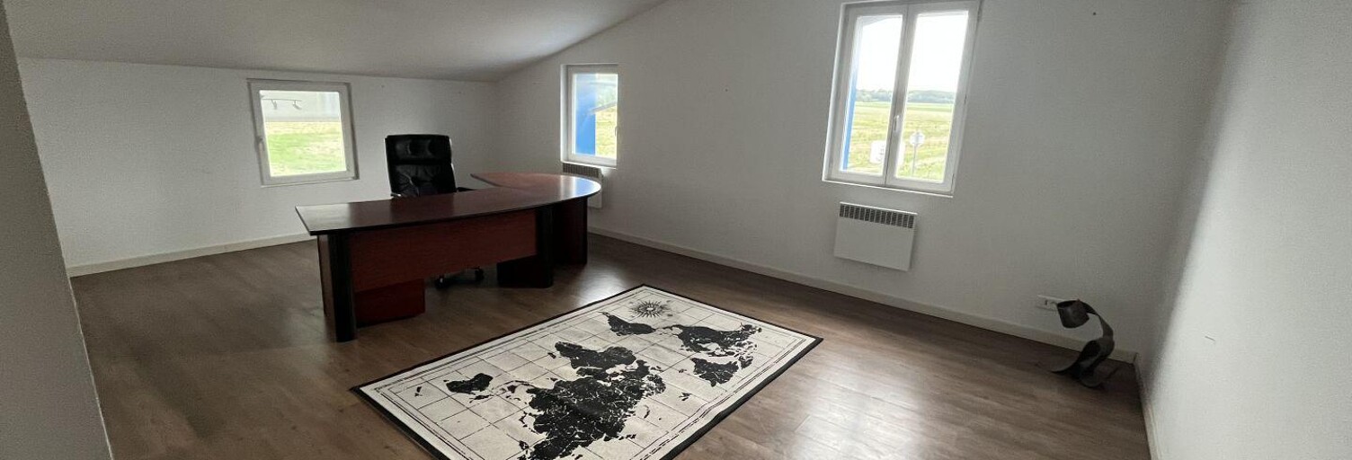 Bureau  176 m² à vendre à Saint-Germain-Laval (77130)