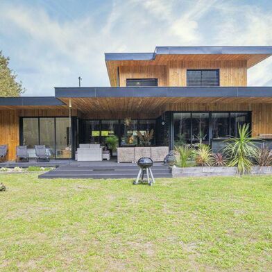 Maison 4 pièces 586000 €