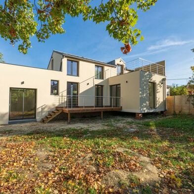 Maison 6 pièces 628200 €