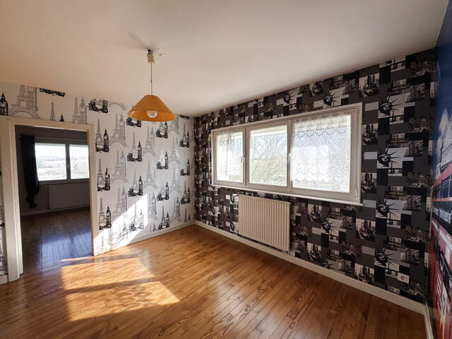 Vente jolie maison familiale de 265 m2, 6 chambres, sur 1550 — photo du bien