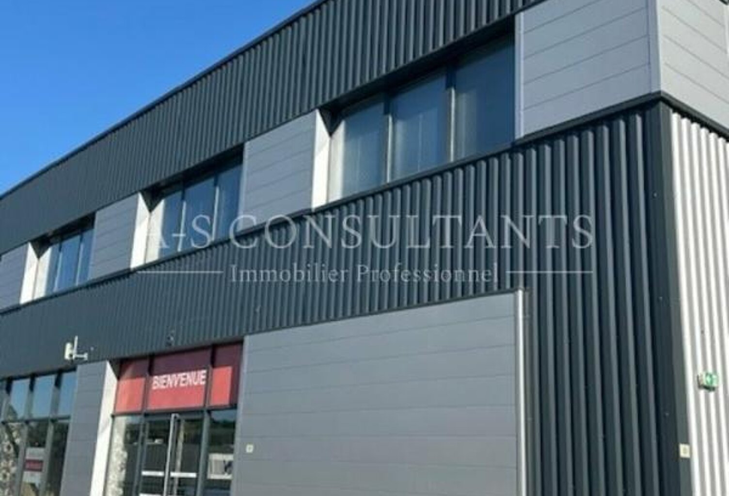 LOCAL COMMERCIAL à louer — photo 1