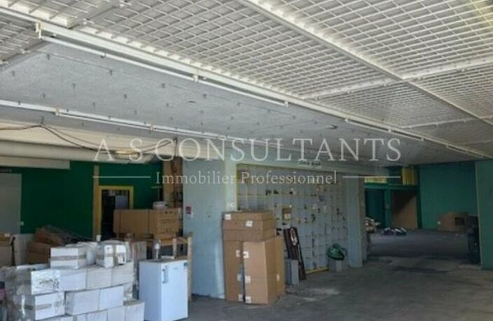 ENTREPOT/STOCKAGE/ARTISANS à louer — photo 2
