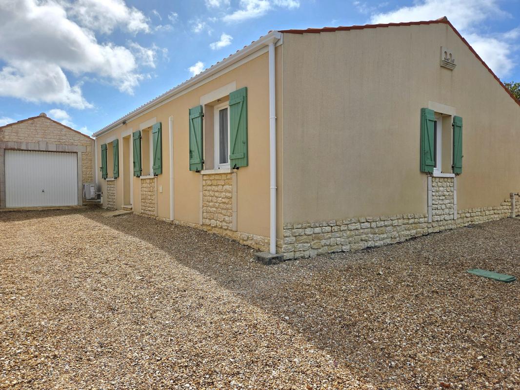 Villa / Maison  T4 à vendre Port-des-Barques 17730