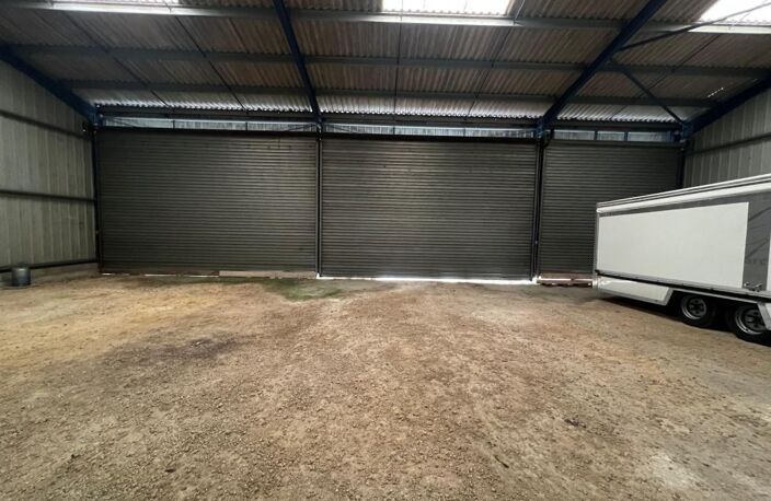 Bien Commercial À Vendre 370m2 SAINT-CIERS-DU-TAILLON — photo 5