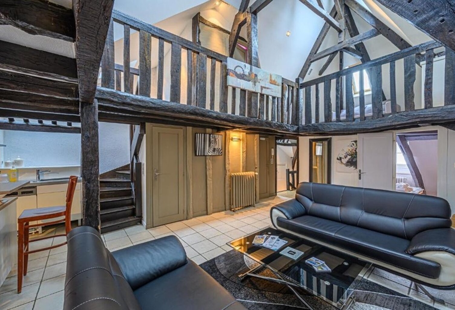 Duplex de charme au cœur du Vannes historique-Cachet et emplacement d’exception! — photo 1