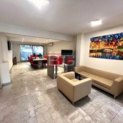 Appartement 4 pièces 590000 €