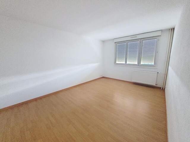 Appartement À Vendre — photo du bien