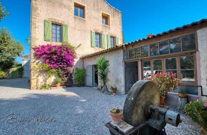 Bastide Ancien Moulin à SALON DE PROVENCE (13) 400 m² et plus de 4000m² de terrain — photo 5