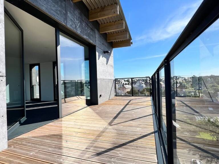 Département du Finistère (29) - À vendre : Crozon, centre-ville - Appartement penthouse T6 de 183 m² habitable avec vue panoramique sue la baie de Morgat - 4 terrasses - Garage — photo 1