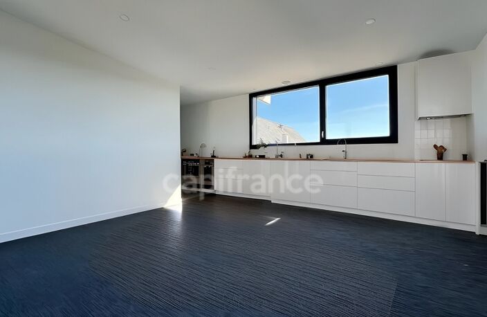 Département du Finistère (29) - À vendre : Crozon, centre-ville - Appartement penthouse T6 de 183 m² habitable avec vue panoramique sue la baie de Morgat - 4 terrasses - Garage — photo 4