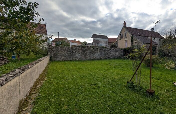 A vendre maison à rénover avec dépendances, garage et grange. SANTIGNY (89) — photo 3