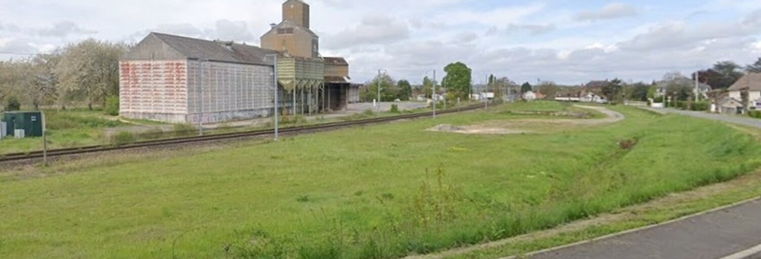 Terrain  10774 m² à vendre à Nérondes (18350)