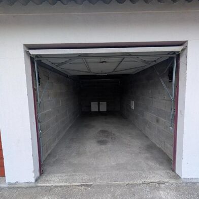 Garage  25500 €