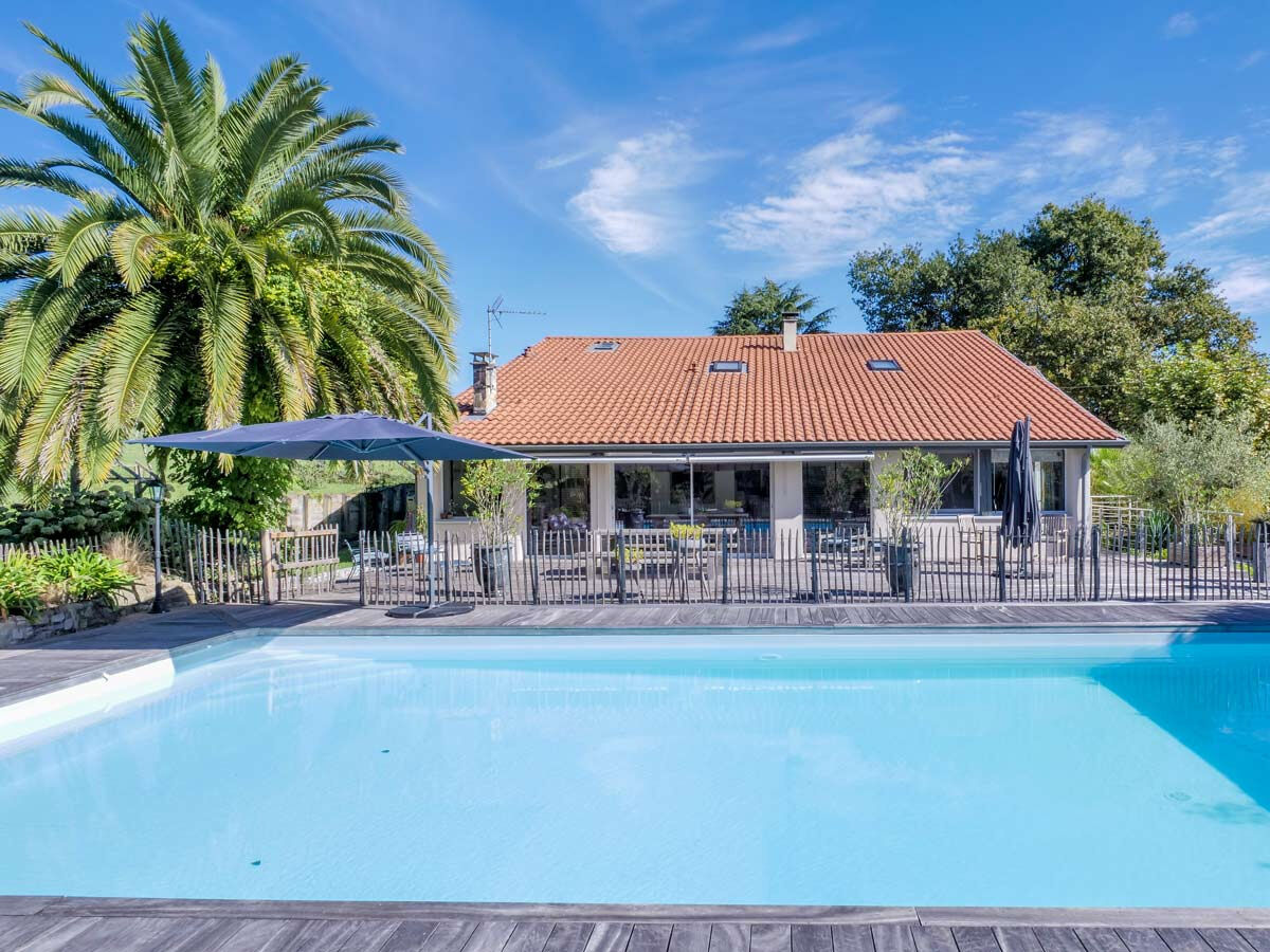 Villa / Maison  T10 à vendre Peyrehorade 40300