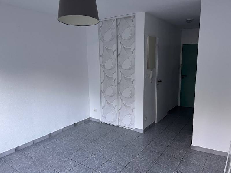 Location Studio 20 m² à Chevigny-Saint-Sauveur 420 ¤ CC /mois
