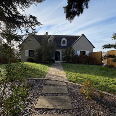 Maison 8 pièces 790400 €