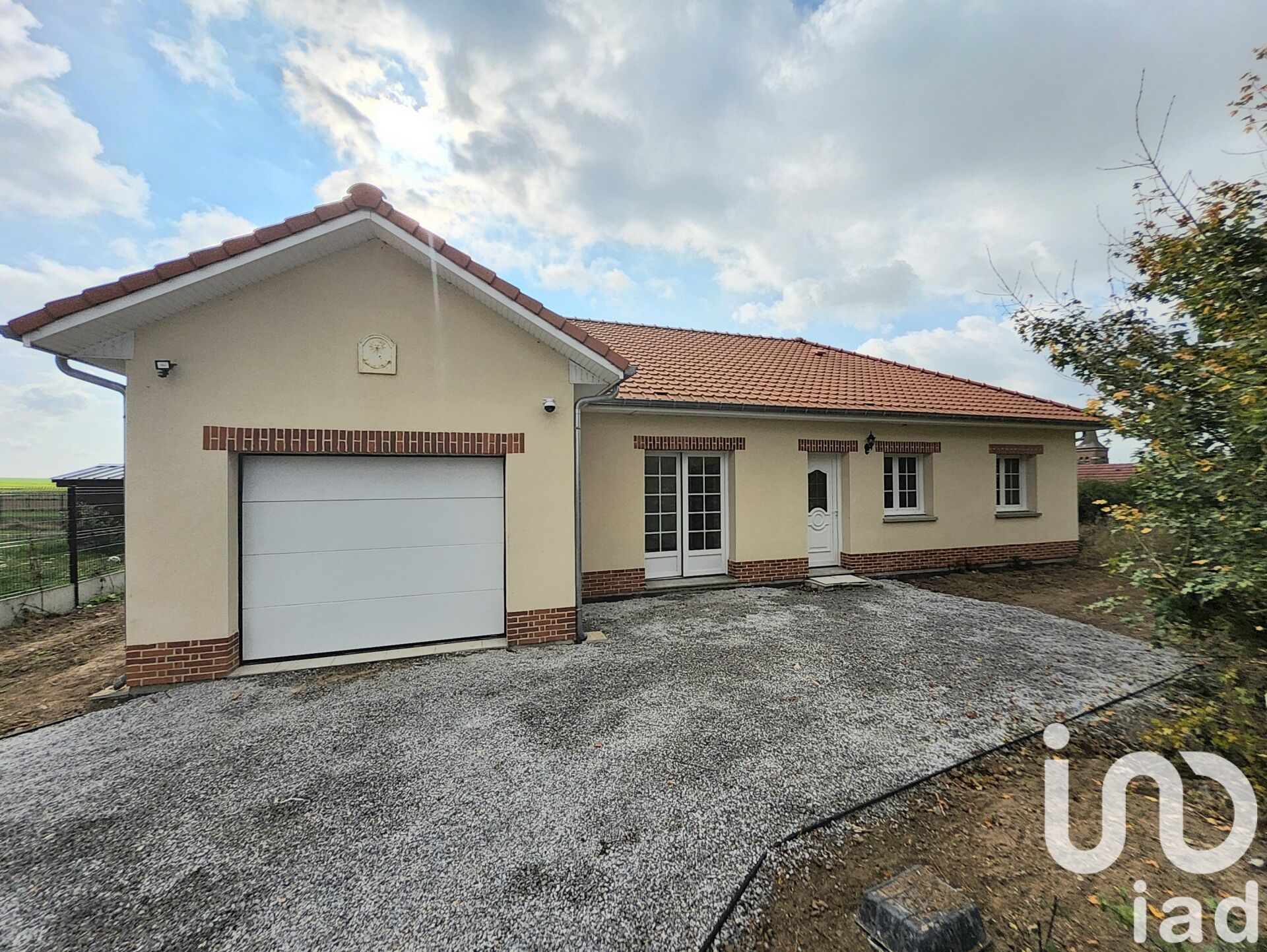 Monchaux-Sur-Ecaillon - 95m² - 5p. - 3ch.