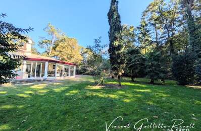 Maison d'architecte 6 pièces sur terrain de 2 203 m² — photo du bien