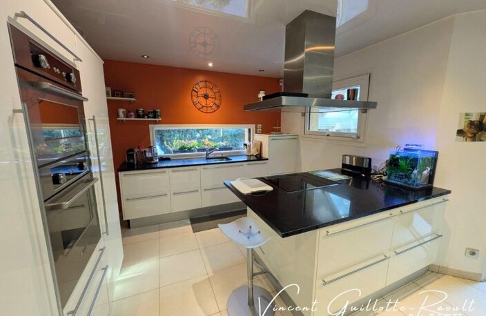 Maison d'architecte 6 pièces sur terrain de 2 203 m² — photo 3