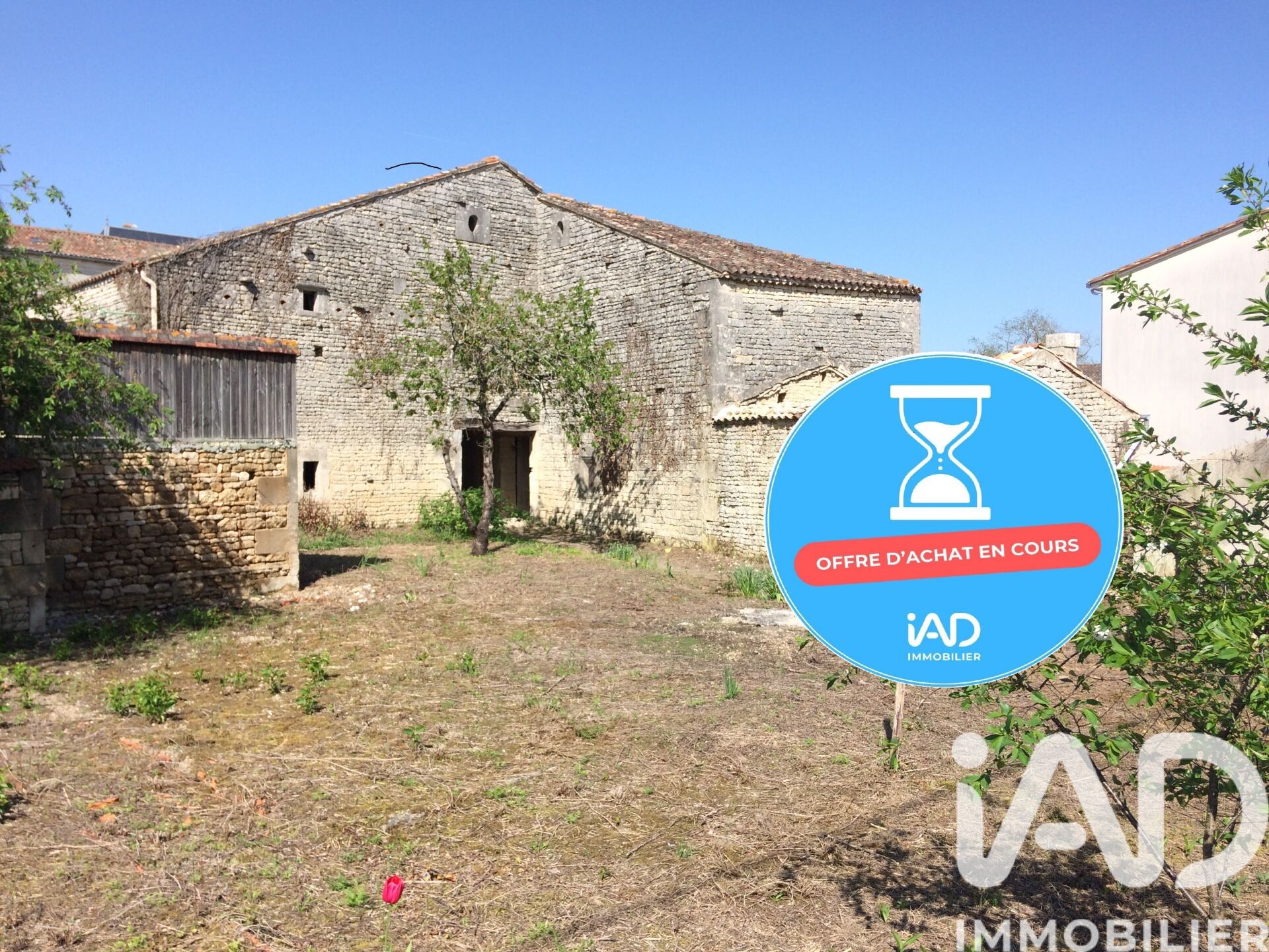 Hiersac - 375m² - 4p.