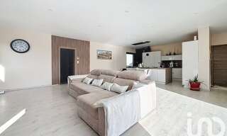 Maison 8 Pièces 222 m² à vendre à Cazilhac (11570)