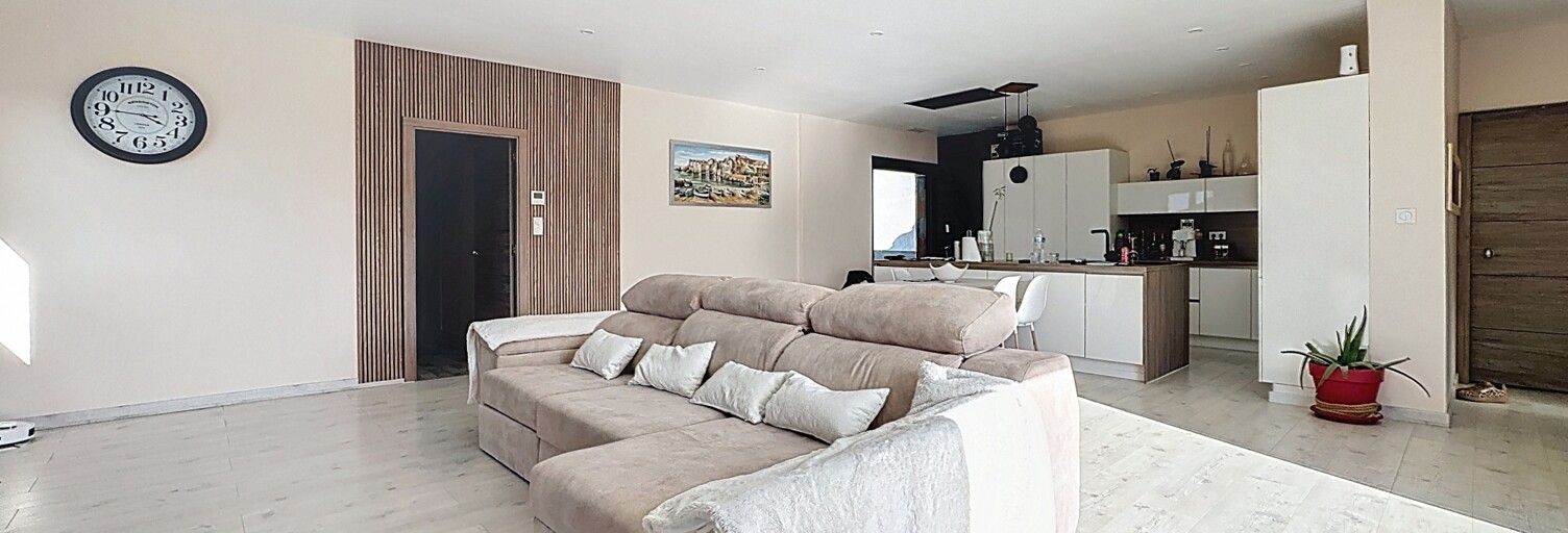 Maison 8 Pièces 222 m² à vendre à Cazilhac (11570)