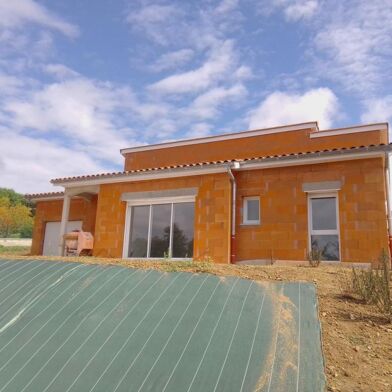 Maison 3 pièces 930 €